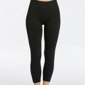 Spanx Capri  cut leggings